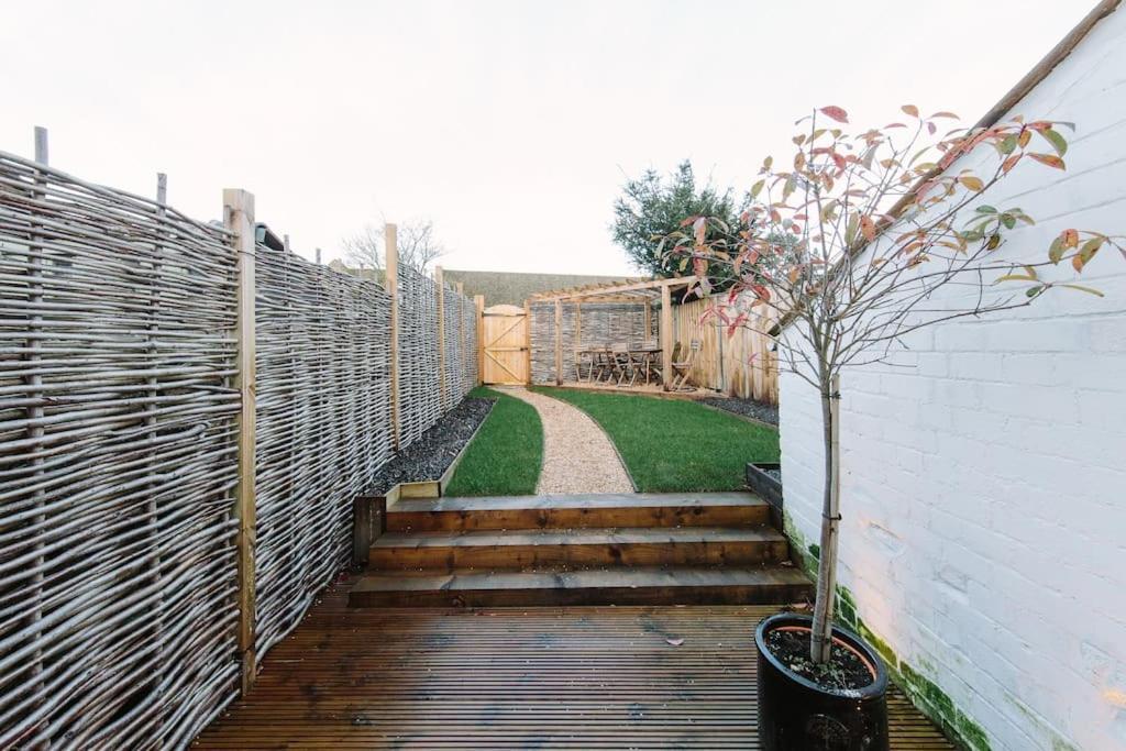 Beautiful House, Cirencester Centre, Parking Exterior foto