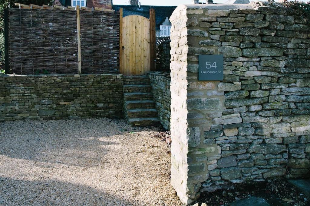 Beautiful House, Cirencester Centre, Parking Exterior foto